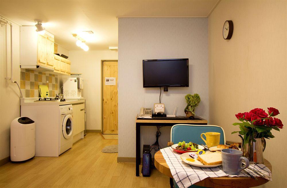 Travelers Planet Studio Type Hostel Seoul Exterior photo